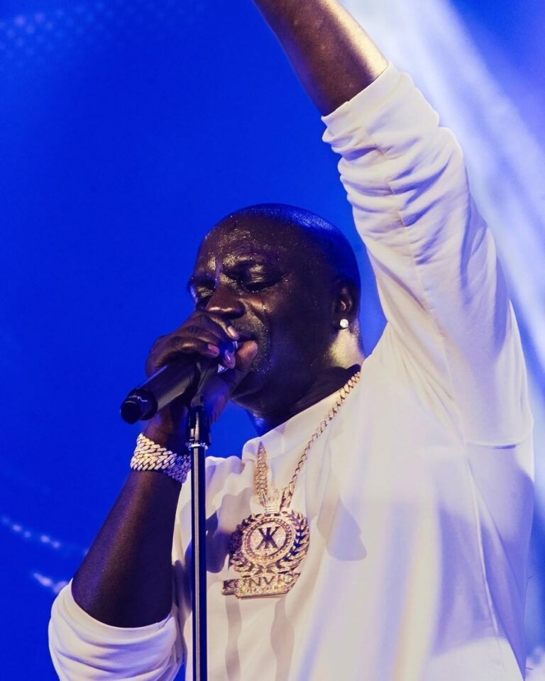 Rap gospel: Loco  – Akon
