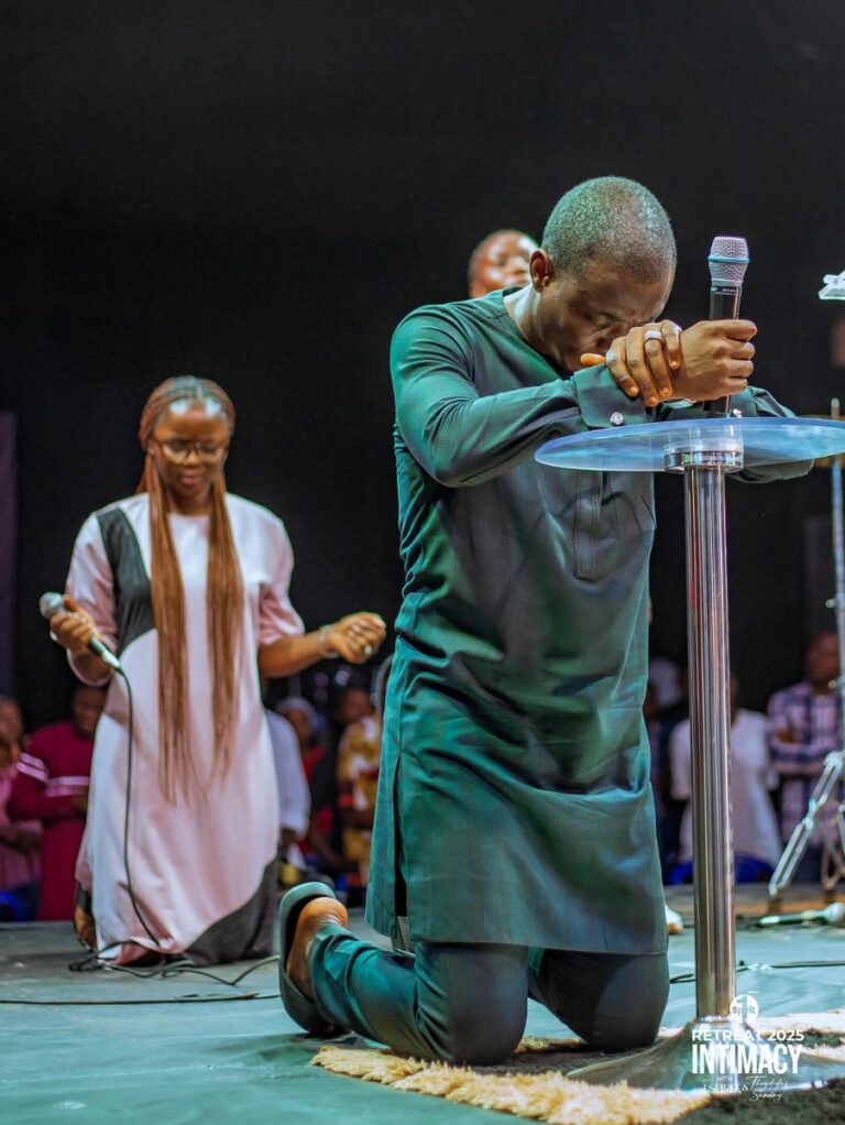 Worship song: My Lineage  – Theophilus sunday