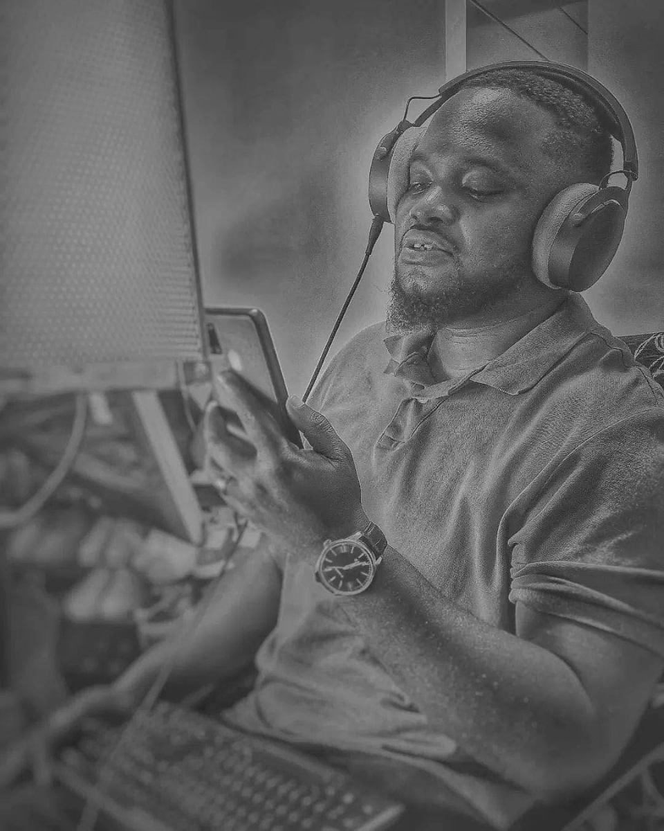 Download mp3: Thee  – Mag44 ft pastor Washy Mtambo